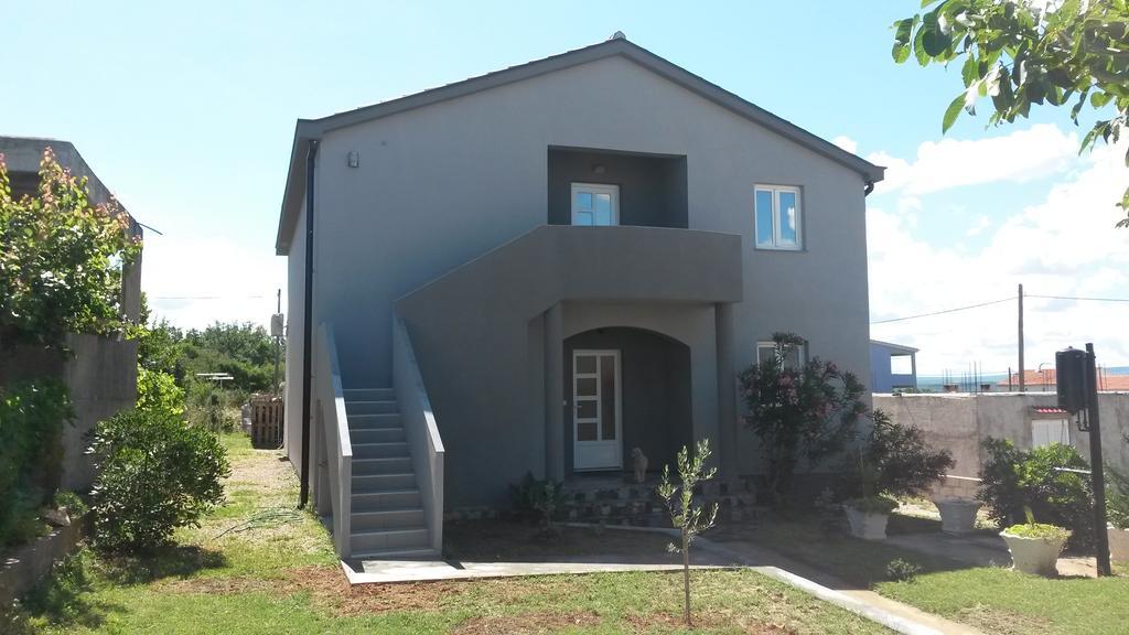 Apartman Monte Cristo 마슬레니차 외부 사진