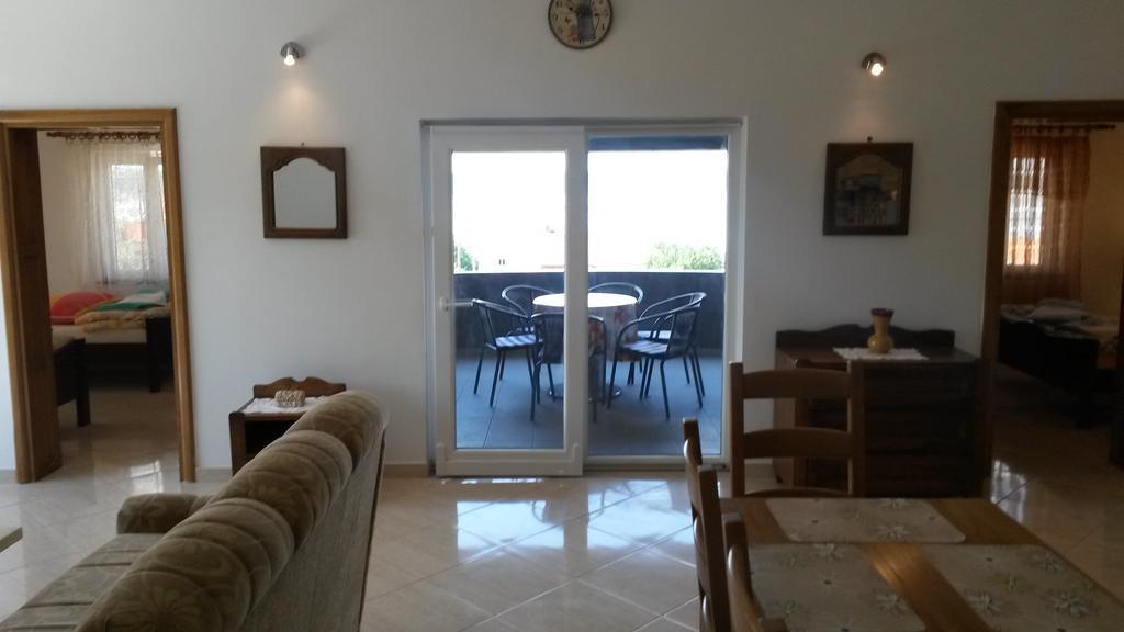Apartman Monte Cristo 마슬레니차 외부 사진